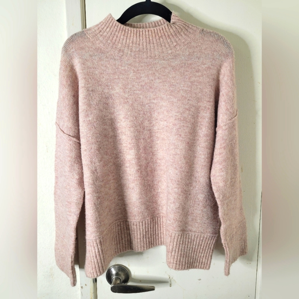 Vince Camuto Pink Wide Sleeve Crew Neck Sweater Size XS